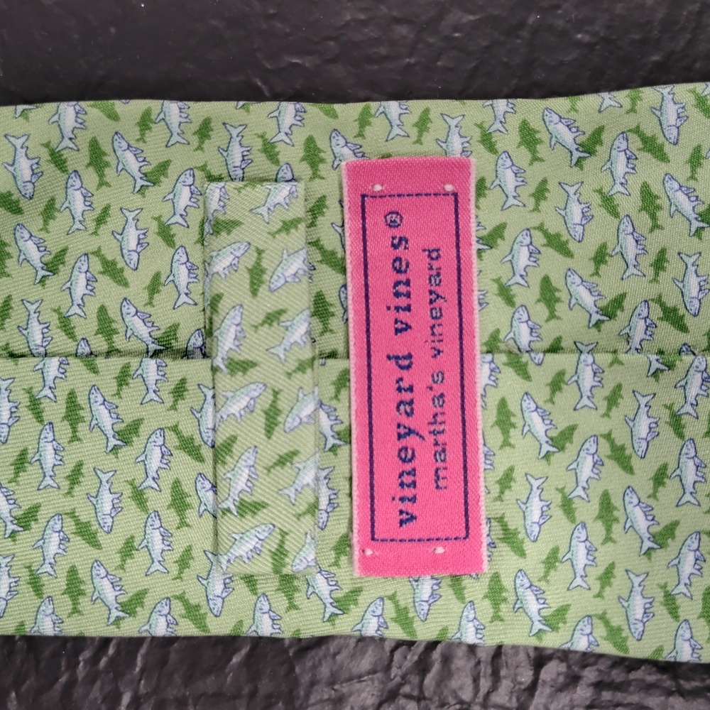 VINEYARD VINES MEN'S MINT GREEN MINI SHARKS TIE MARTHAS VINEYARD Necktie - Picture 2 of 7